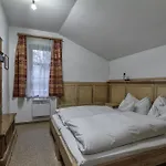 בית נופש Boroka Apartmanhazak - Oereghaz